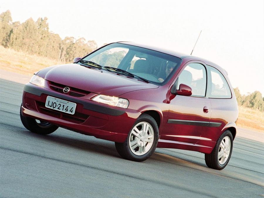 Chevrolet Celta 3-Door '2000